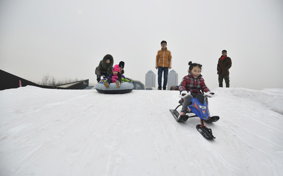 春節(jié)到天津東疆沙灘“觀海戲雪” 為游客帶來全新體驗